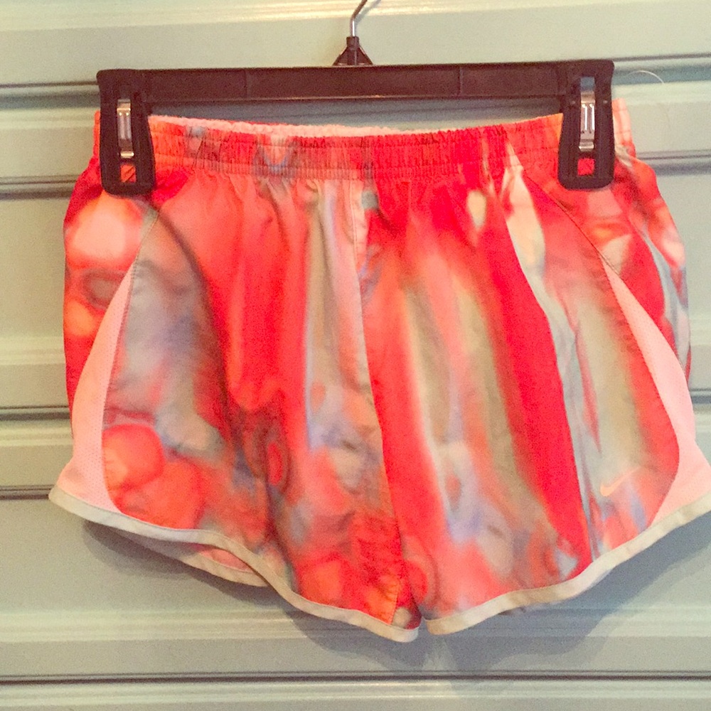 Nike Girls Large shorts multi colored